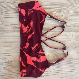 Lululemon sports bra cross back low impact size 12 stretch gym